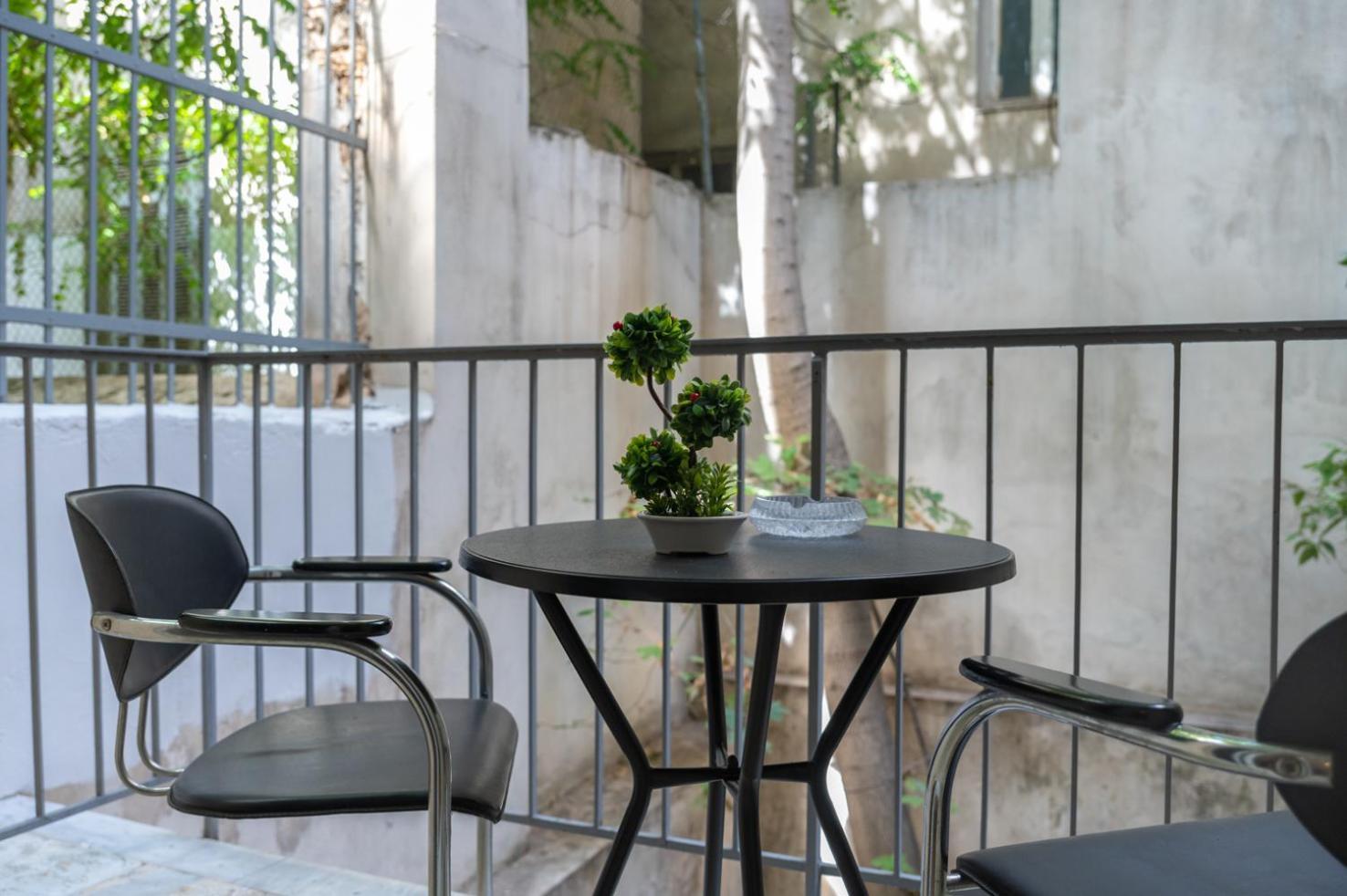Entire Apt, 2 Bdrm, City Center Athén Kültér fotó