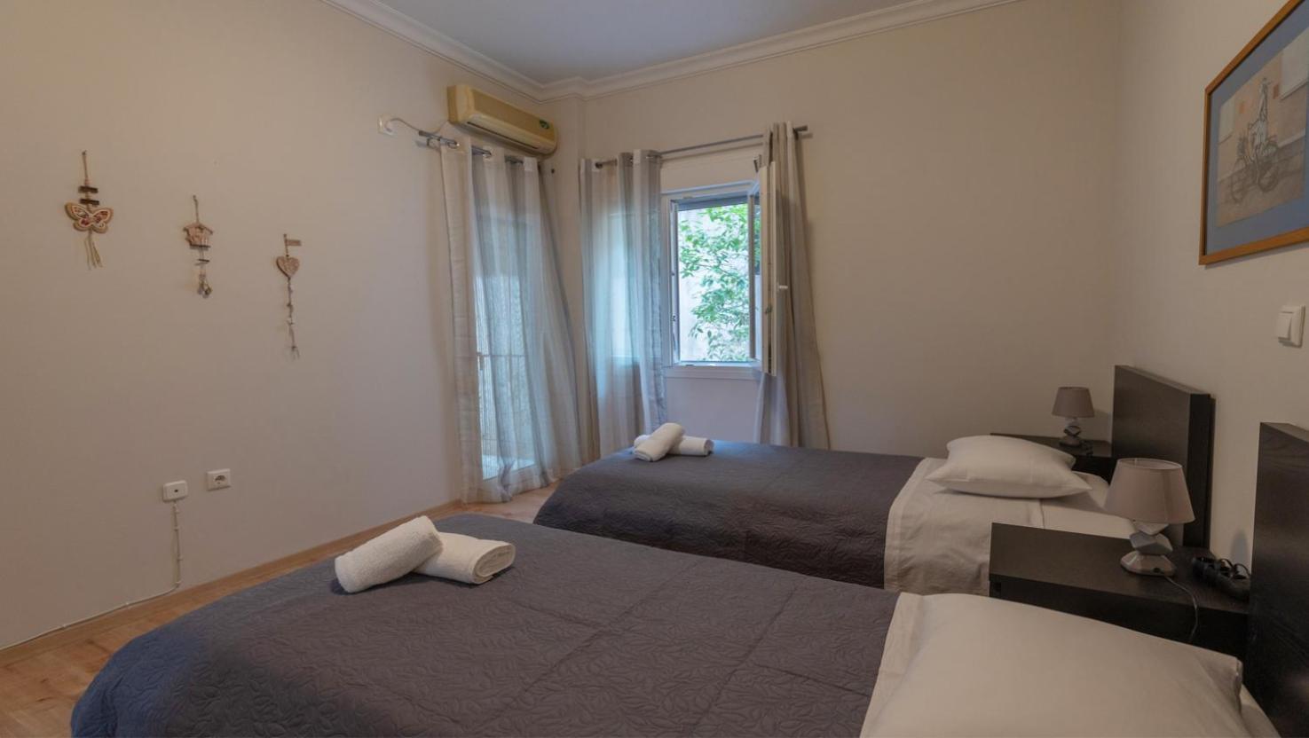 Entire Apt, 2 Bdrm, City Center Athén Kültér fotó