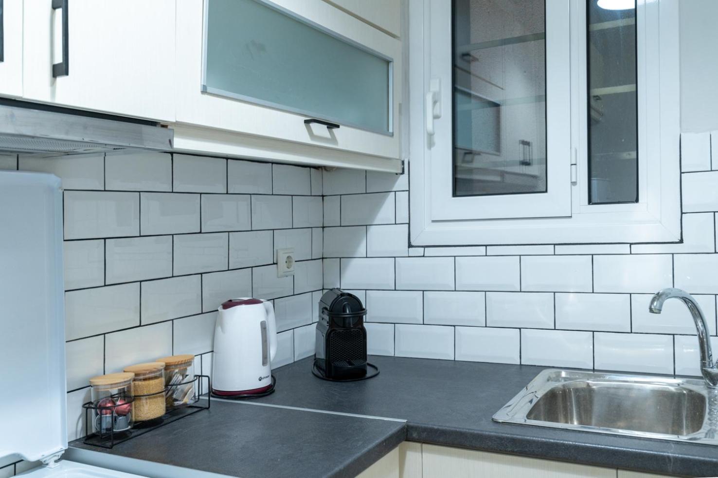 Entire Apt, 2 Bdrm, City Center Athén Kültér fotó